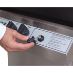 Broilmaster P3-XFN Premium Natural Gas Grill On Black In-Ground Post - Image 8