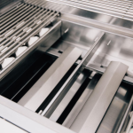 Summerset Sizzler Pro 32-in 4 Burner Built-In Propane Gas Grill w/ Rear Infrared Burner -SZRPRO32L - Image 15