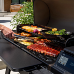 Traeger Ironwood XL Wood Pellet Grill W/ Pop-And-Lock Accessory Rail - TFB93RLG - Image 9