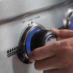 Broil King Regal S420 4-Burner Built-In Propane Gas Grill - Stainless Steel - 885714 - Image 10