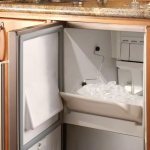 Perlick 15 Inch Undercounter ADA Series Clear Ice Maker Stainless Steel Solid Door w/ Integrated Pump - Left Hinge - HA15CI-1L - Image 2