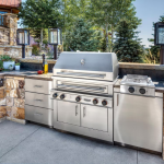 Kalamazoo K750HB Hybrid Fire Three Burner Built-In Bulk Propane Grill W/ Two Plancha Grill Surface Grates - Image 5
